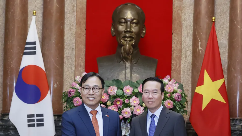 Chủ tịch nước Võ Văn Thưởng tiếp Đại sứ Hàn Quốc Choi Young Sam. Ảnh: TTXVN