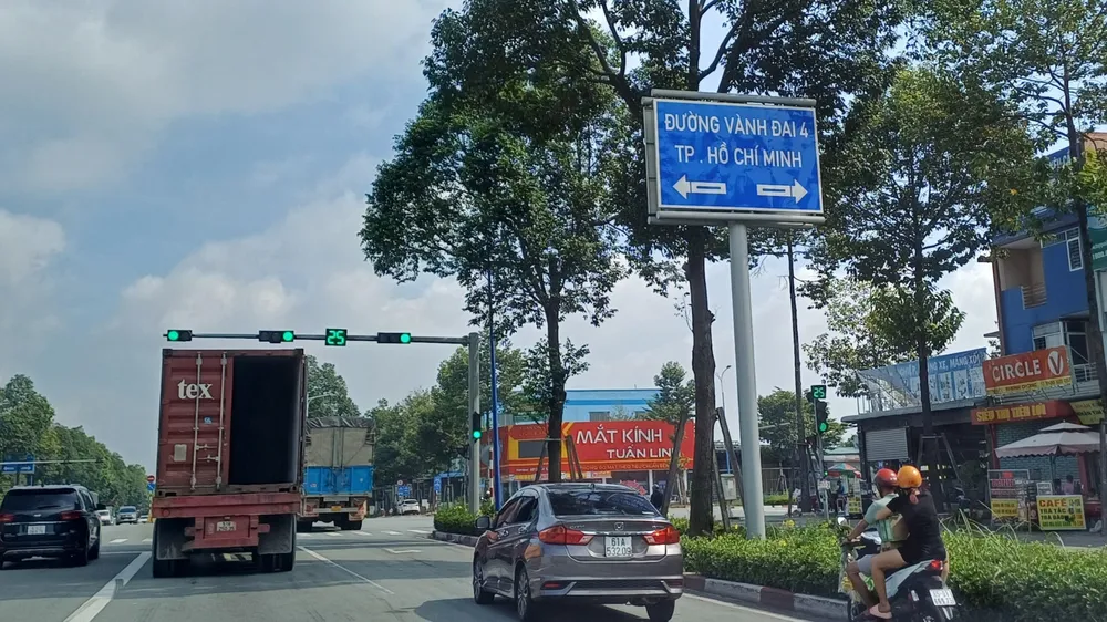 Đường vành đai 4 TPHCM đã có bảng chỉ dẫn hướng tuyến ở nhiều vị trí