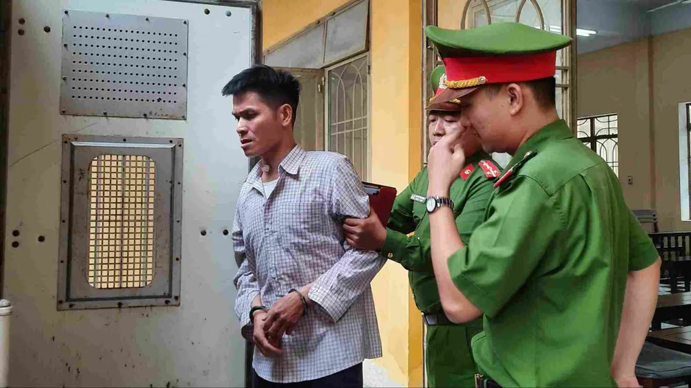12 năm tù cho con rể đâm cha vợ rồi uống thuốc trừ sâu tự tử