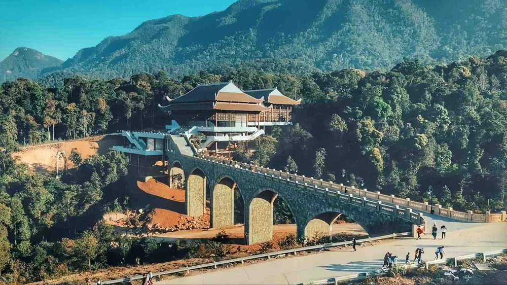 Sáng mai (12 tháng Giêng): Khai hội Tây Yên Tử