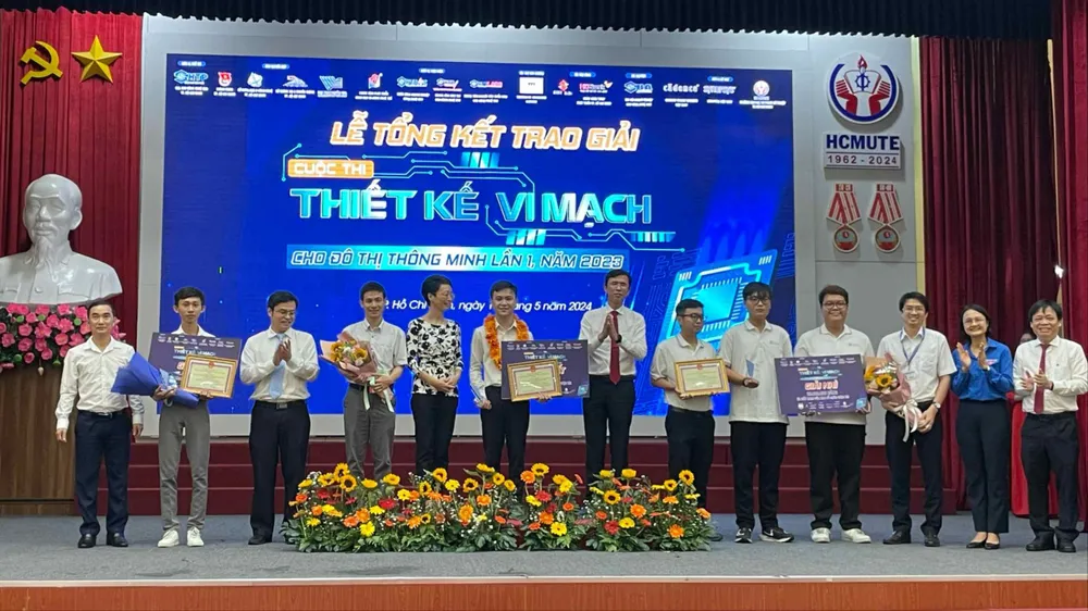 Trao giải Cuộc thi Thiết kế vi mạch cho đô thị thông minh lần 1
