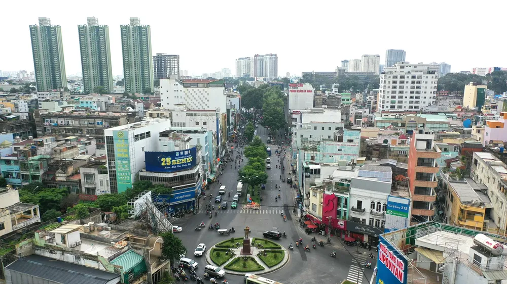 Một ngã tư ở TPHCM. Ảnh: DŨNG PHƯƠNG