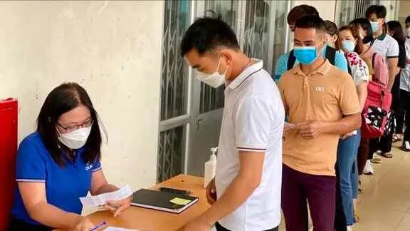 Lượng người đăng ký xuất khẩu lao động tăng đột biến