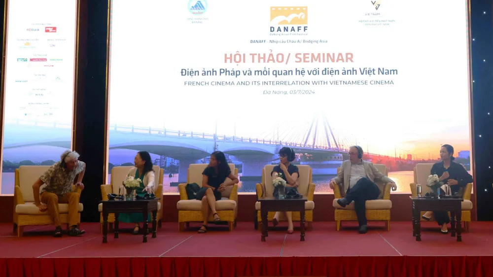 Các chuyên gia thảo luận tại hội thảo