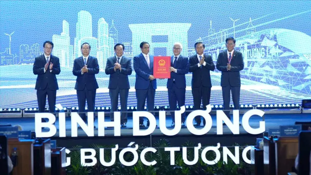 Thủ tướng Phạm Minh Chính dự hội nghị công bố quy hoạch tỉnh Bình Dương