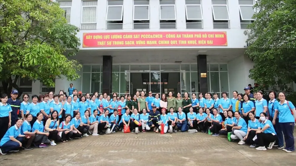Cán bộ, hội viên, phụ nữ tham dự hội nghị