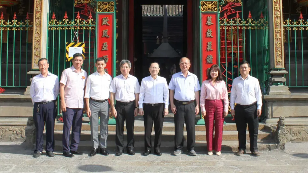 Đoàn Ban Tuyên giáo và Dân vận Trung ương thăm, chúc tết các hội quán ở quận 5