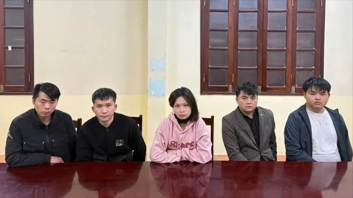 Ngăn chặn 5 người Trung Quốc nhập cảnh trái phép