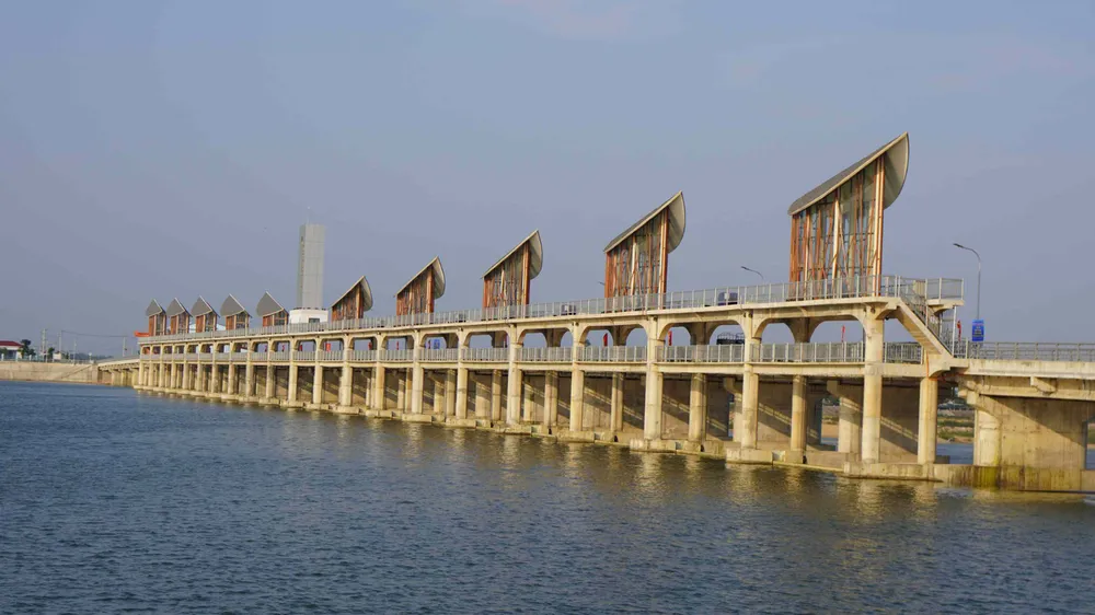 Thủ tướng dự khánh thành đập dâng Phú Phong