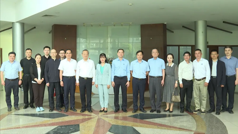 Đoàn đại biểu Nhân dân Nhật báo (Trung Quốc) thăm và làm việc tại Tây Ninh