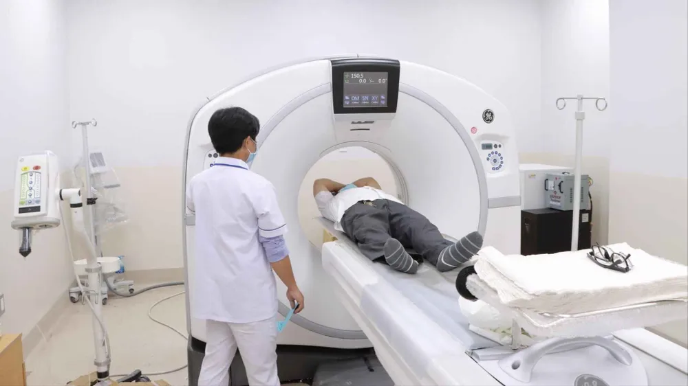 Phó Chủ tịch UBND TPHCM Nguyễn Văn Dũng phát biểu tại lễ kỷ niệm 40 năm thành lập Bệnh viện Ung bướu