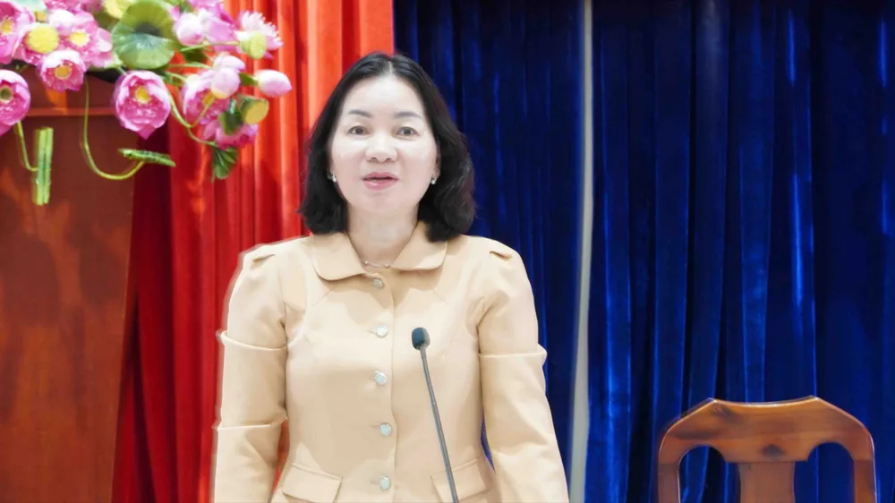 Phó Chủ tịch Thường trực Ủy ban MTTQ Việt Nam TPHCM Trương Thị Bích Hạnh phát biểu tại hội nghị