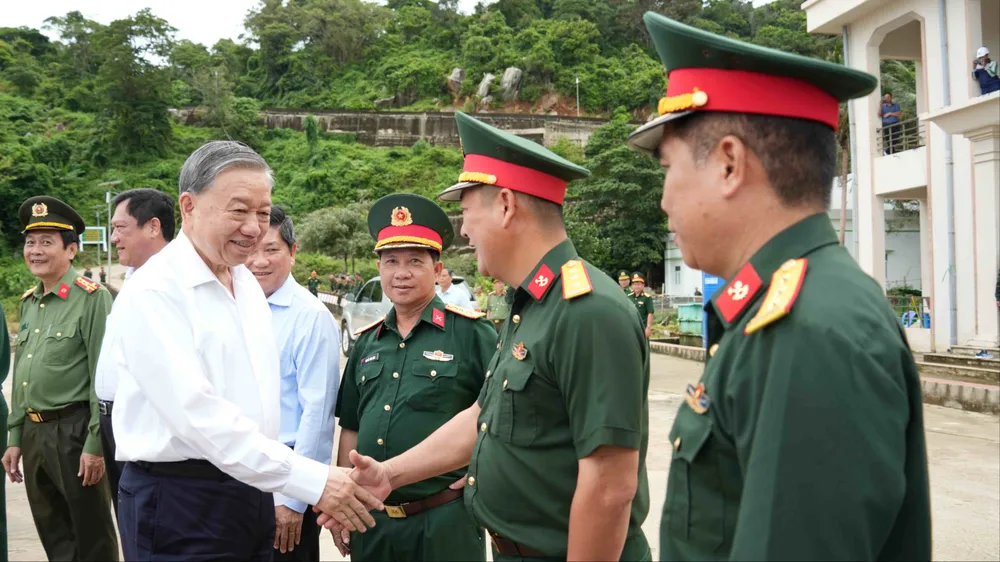 Tổng Bí thư Tô Lâm: Phát triển cụm đảo Hòn Khoai mạnh về kinh tế, vững về quốc phòng - an ninh
