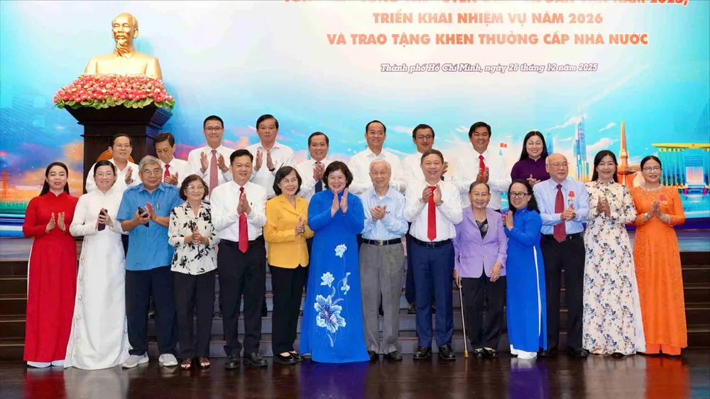 Xây dựng đội ngũ cán bộ tuyên giáo và dân vận chuyên tâm, thạo việc