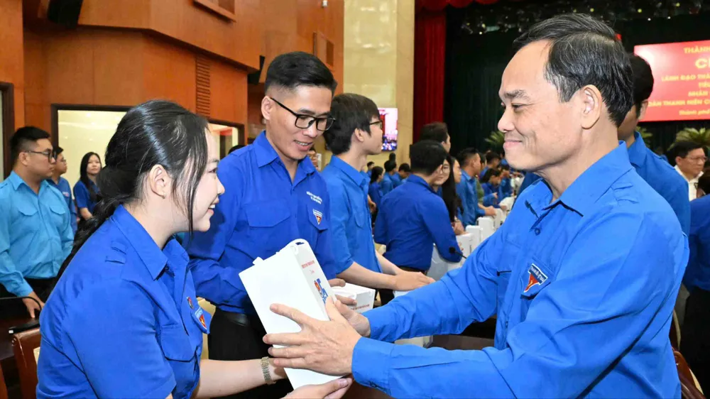 Đoàn viên, thanh niên đề xuất nhiều vấn đề với lãnh đạo TPHCM 