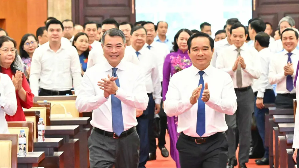 Thủ tướng Lê Minh Hưng phát động phong trào thi đua "Quyết tâm thực hiện thắng lợi mục tiêu tăng trưởng bền vững 2 con số"