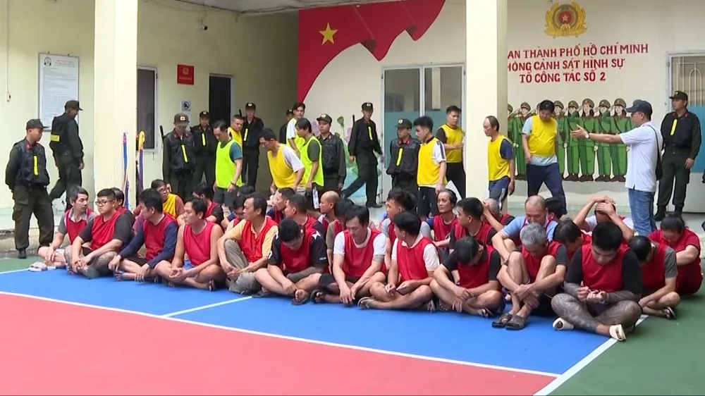 TPHCM: Triệt xóa 2 đường dây cá độ bóng đá giao dịch hơn 3.500 tỷ đồng
