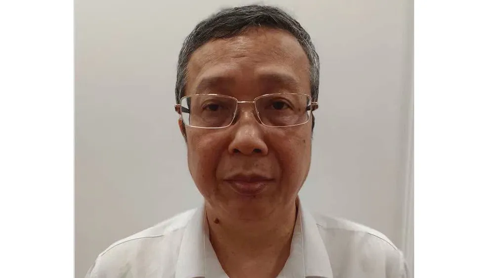 Khởi tố, bắt tạm giam Thứ trưởng Bộ NN-MT Hoàng Trung về tội "Nhận hối lộ"