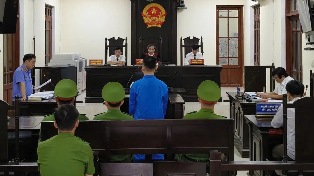 Nguyễn Thế Lữ tại phiên tòa