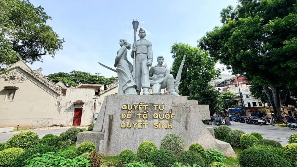 Ban Thường vụ Thành ủy Hà Nội cho ý kiến về việc di dời Tượng đài “Quyết tử để Tổ quốc quyết sinh”