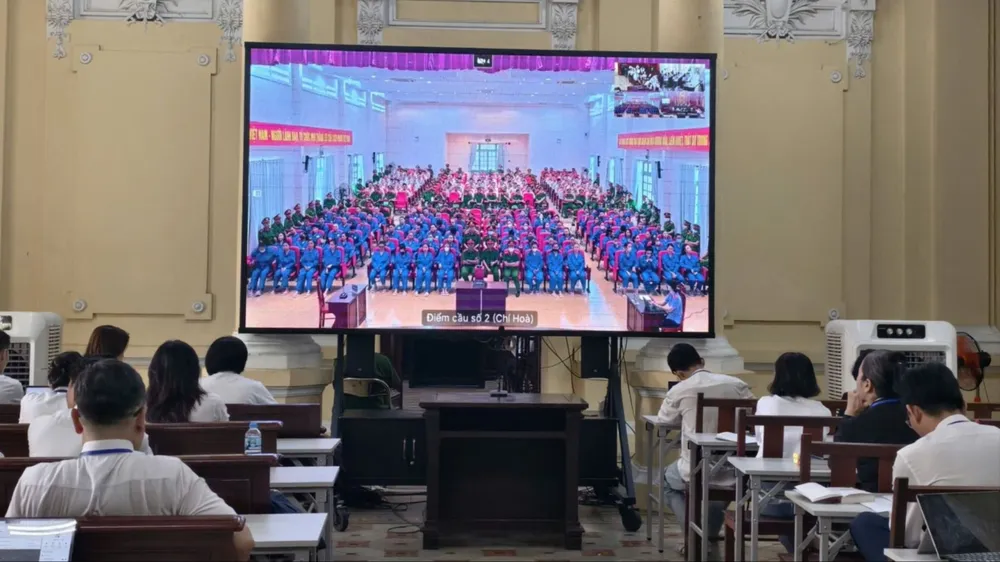 Phiên xét xử 227 bị cáo trong vụ án VN10. Ảnh: NGUYỄN TÂN