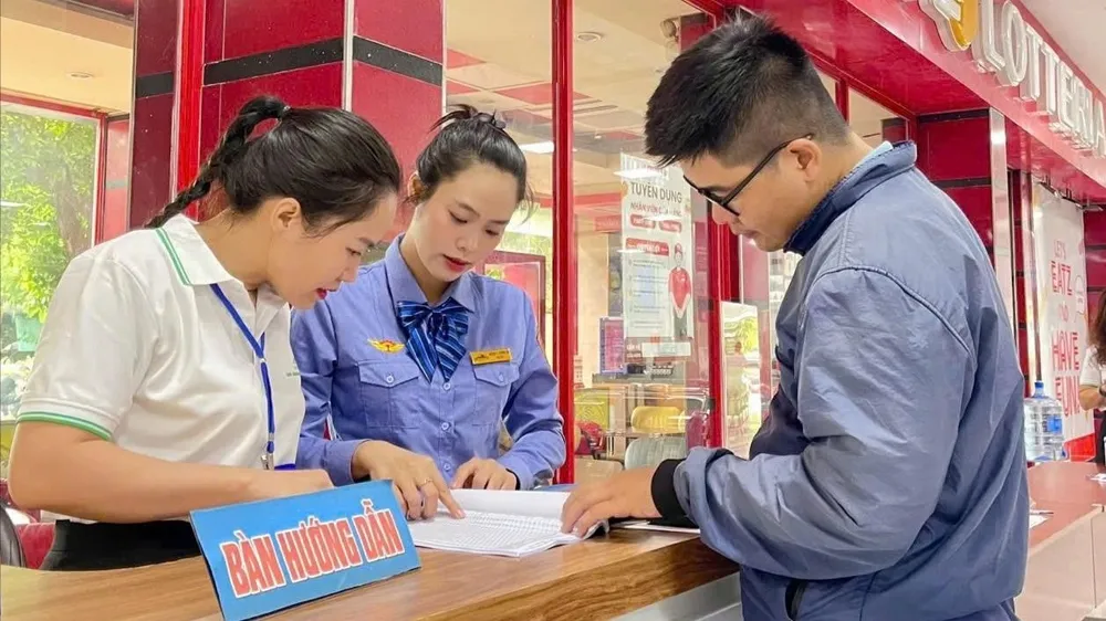 Ga Sài Gòn mở bán 300.000 vé tàu Tết Đinh Mùi 2027