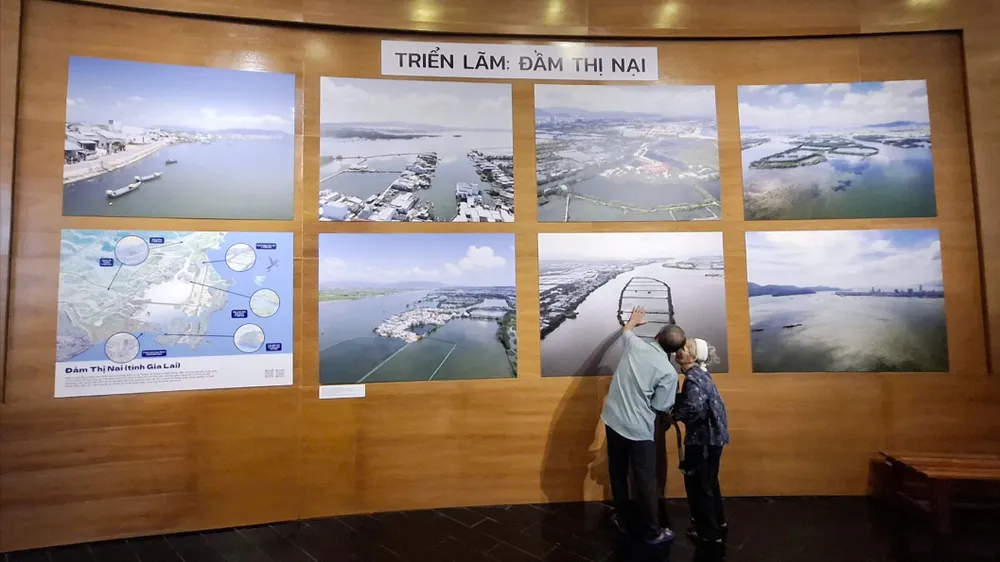 Triển lãm về đầm Thị Nại
