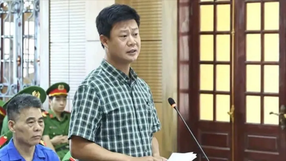 Cựu Phó Bí thư Thường trực Tỉnh đoàn Yên Bái (trước đây) hầu tòa tại Hà Nội