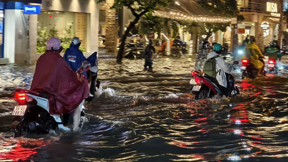 TPHCM: Chủ động các phương án ứng phó trong mùa mưa bão