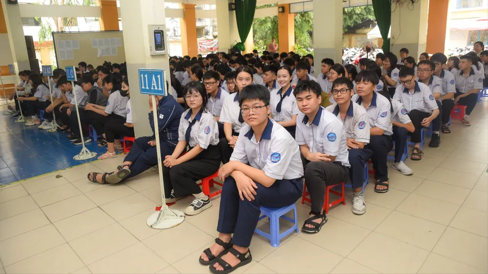 phụ huynh không giao xe, Phiên tòa, giả định, Bảy Hiền, giấy phép lái xe