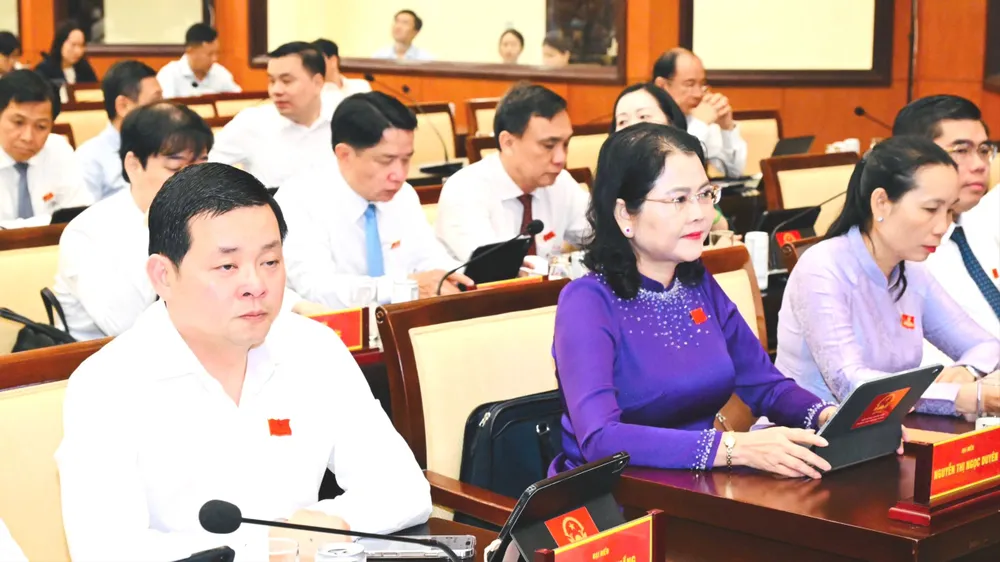 Di dời nhà ven kênh rạch phải gắn với bảo đảm sinh kế người dân