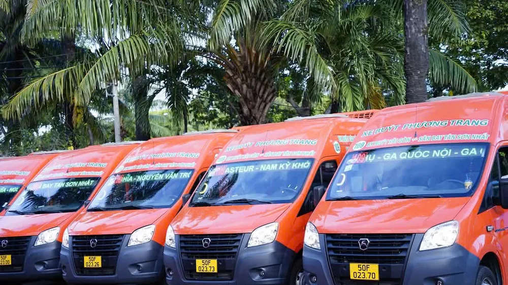 Bố trí xe buýt trung chuyển miễn phí tại sân bay Tân Sơn Nhất