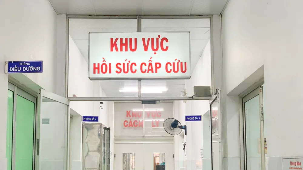 Vụ 6 người ngộ độc rượu: Bệnh nhân trẻ nhất đã tử vong