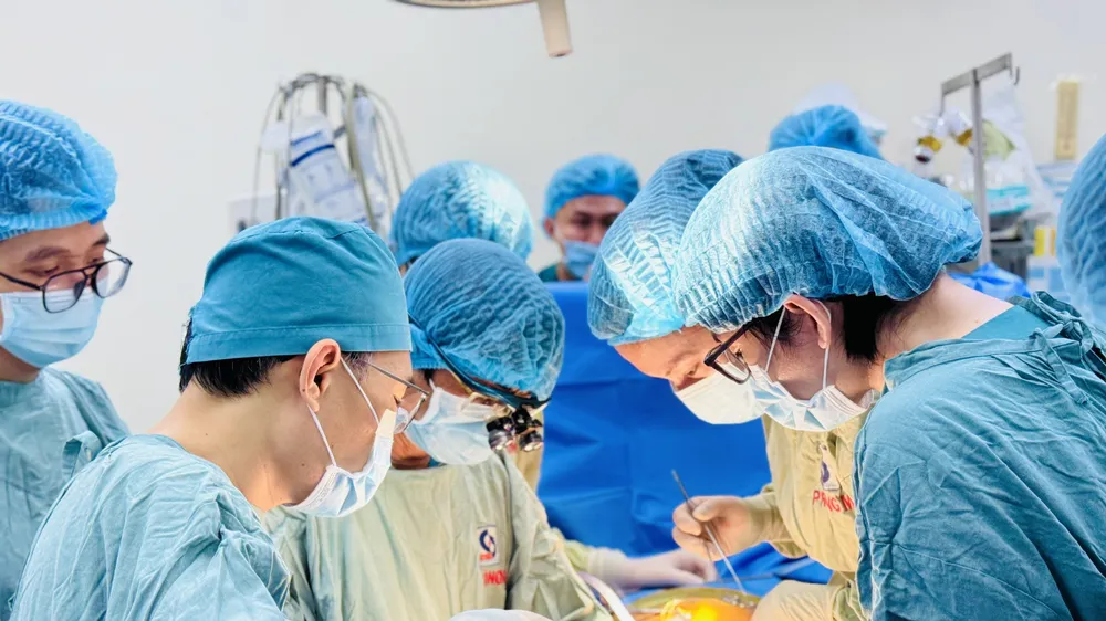 Cuộc điện thoại thay đổi cuộc sống của 2 bệnh nhân suy thận 