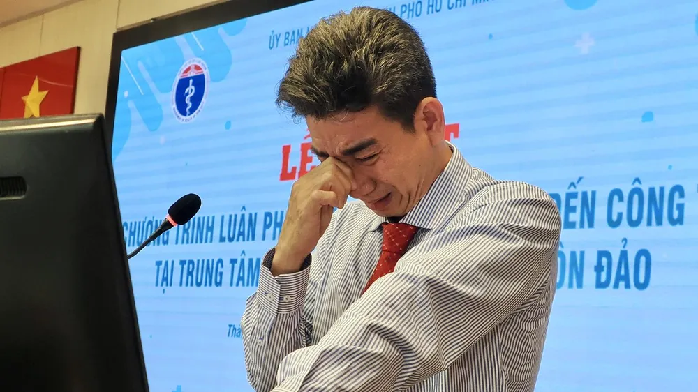 Ngày về xúc động của bác sĩ sau hành trình đến với người dân Côn Đảo