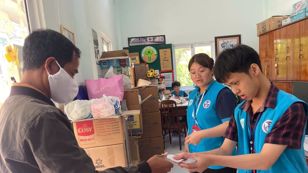 Người đặc biệt hỗ trợ bệnh nhân nghèo