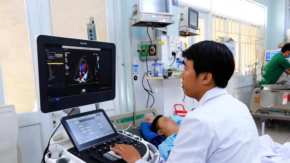 Hai bệnh viện "bắt tay" cứu bệnh nhân thoát cửa tử 