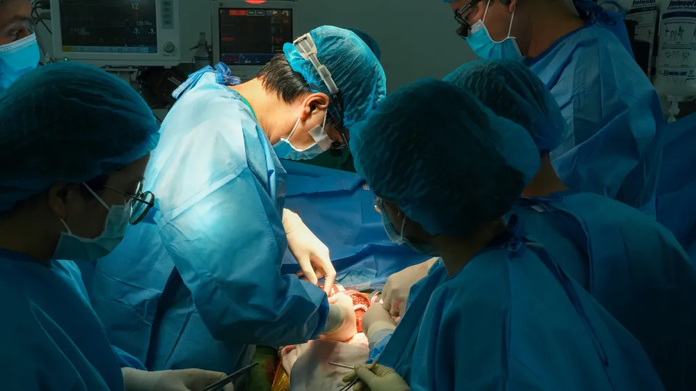 Em trai hiến gan cứu anh bị ung thư 