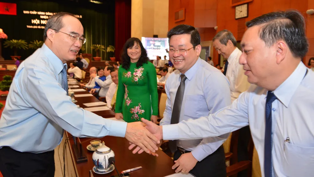 Bí thư Thành ủy TPHCM Nguyễn Thiện Nhân bàn “Vốn ở đâu để đầu tư phát triển TP?”