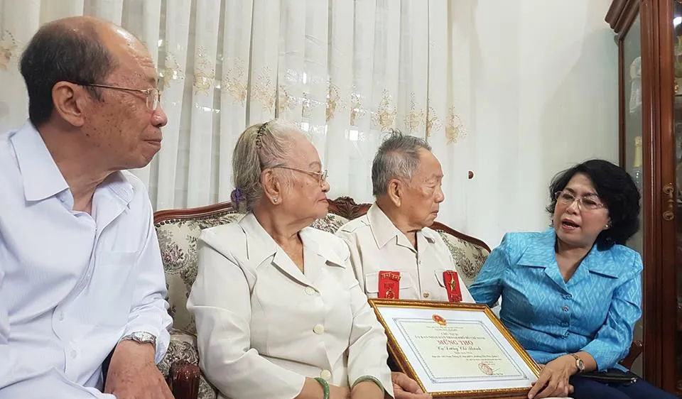 Đoàn Lãnh đạo TPHCM thăm, chúc thọ người cao tuổi tiêu biểu 