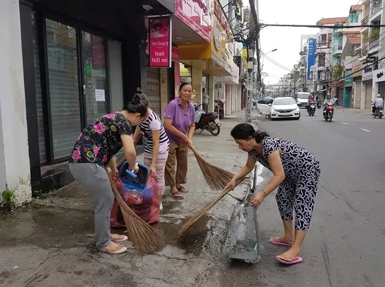 Cùng nhau làm sạch nhà, sạch phố 