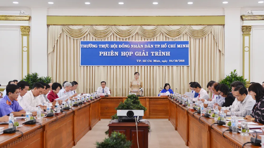 Quang cảnh phiên họp giải trình. Ảnh: VIỆT DŨNG
