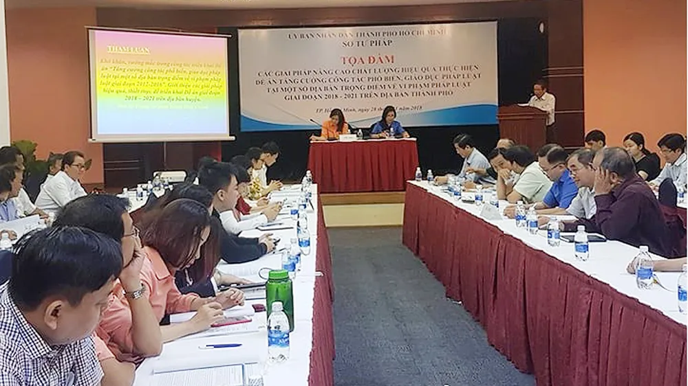 Quang cảnh buổi tọa đàm