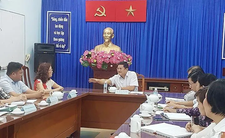 Xin lỗi người dân do có sơ sót trong cấp giấy chứng nhận quyền sử dụng đất