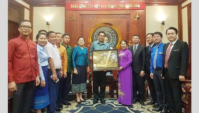 Đoàn đại biểu Đoàn Thanh niên Nhân dân Cách mạng Lào thăm TPHCM