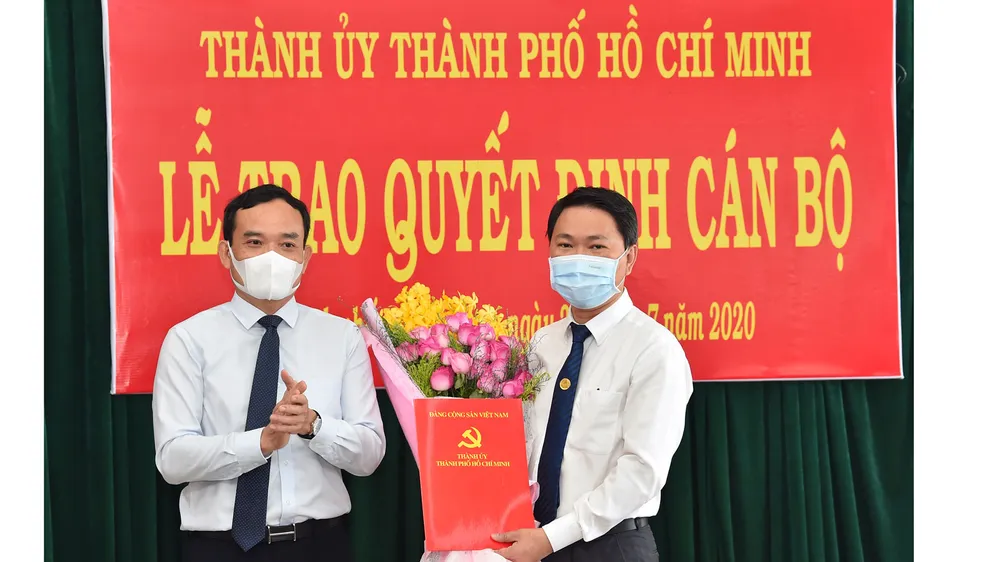 Đồng chí Trần Hoàng Quân giữ chức vụ Bí thư Huyện ủy Bình Chánh