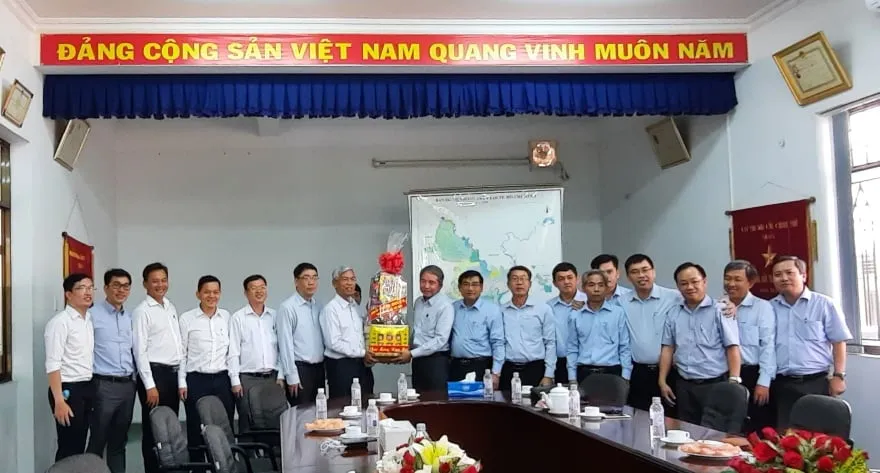 Đoàn lãnh đạo TPHCM thăm, chúc tết các đơn vị 