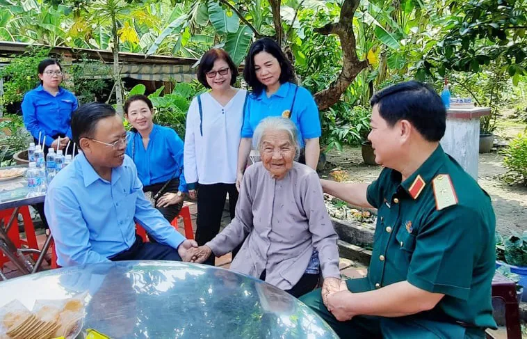 Gần 600 triệu đồng chăm lo hộ nghèo, gia đình chính sách huyện Củ Chi 
