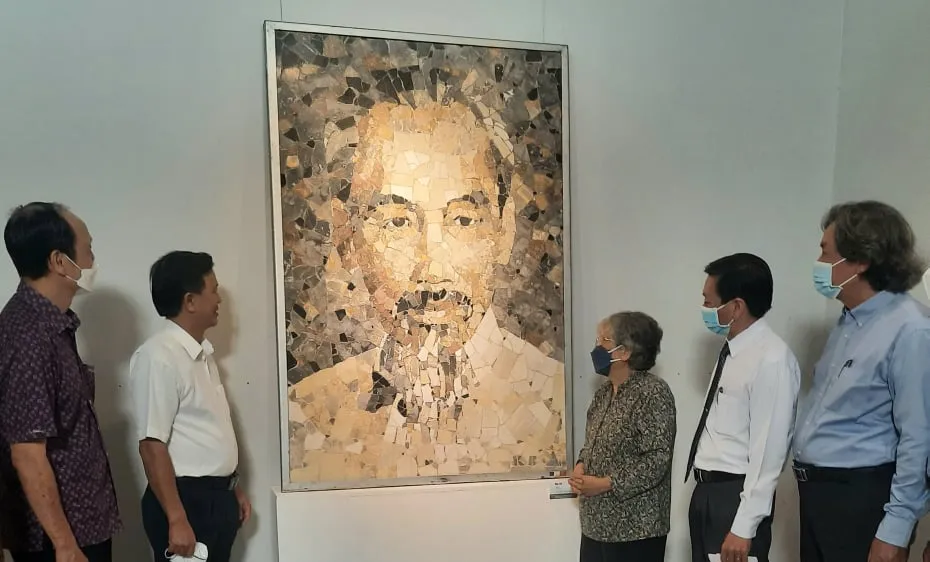 Khai mạc triển lãm tác phẩm mỹ thuật về đề tài Chủ tịch Hồ Chí Minh