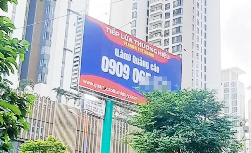 Nhiều sai phạm trong hoạt động quảng cáo ngoài trời tại TP Thủ Đức 